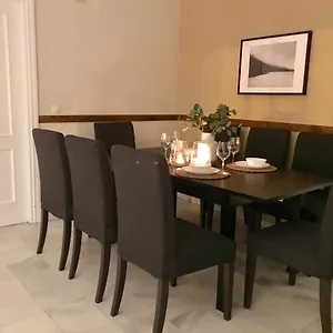 Apartamento Large And Elegant In Puerto Banus With Pools And Paddle, Marbella
